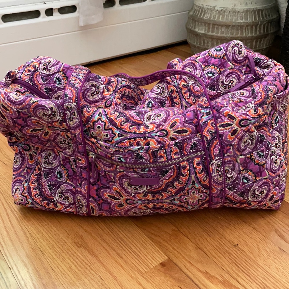Vera Bradley Large Travel Duffle Bag in Dream Tapestry Pattern